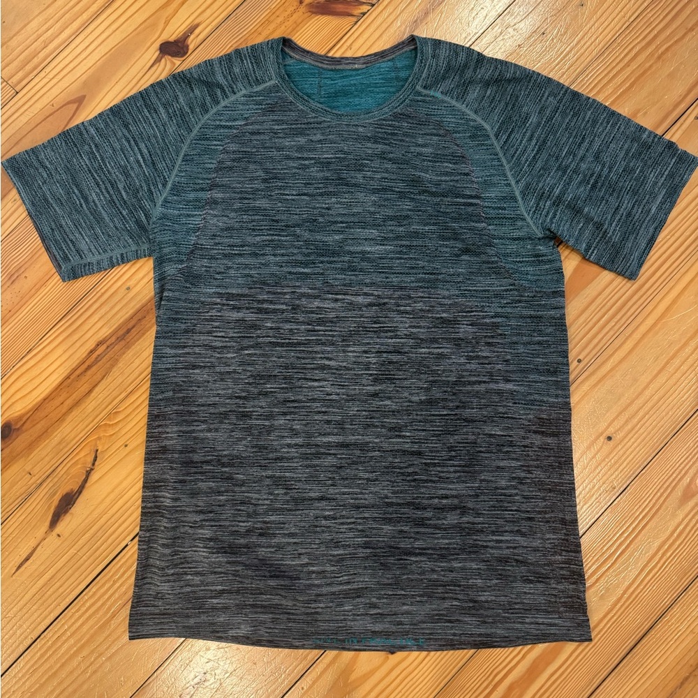 Lululemon Metal Vent Tech Short Sleeve Shirt
